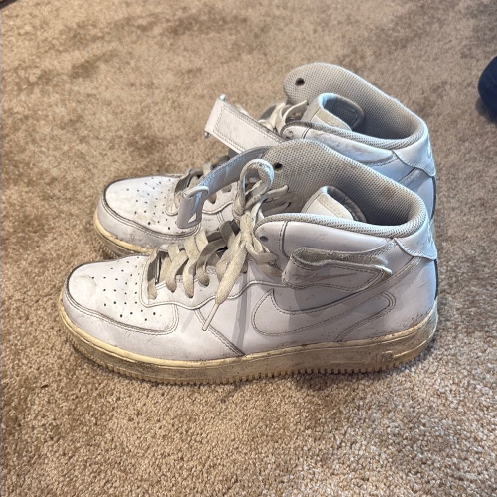 Nike air force White High-Top Sneakers - Picture 2 of 3